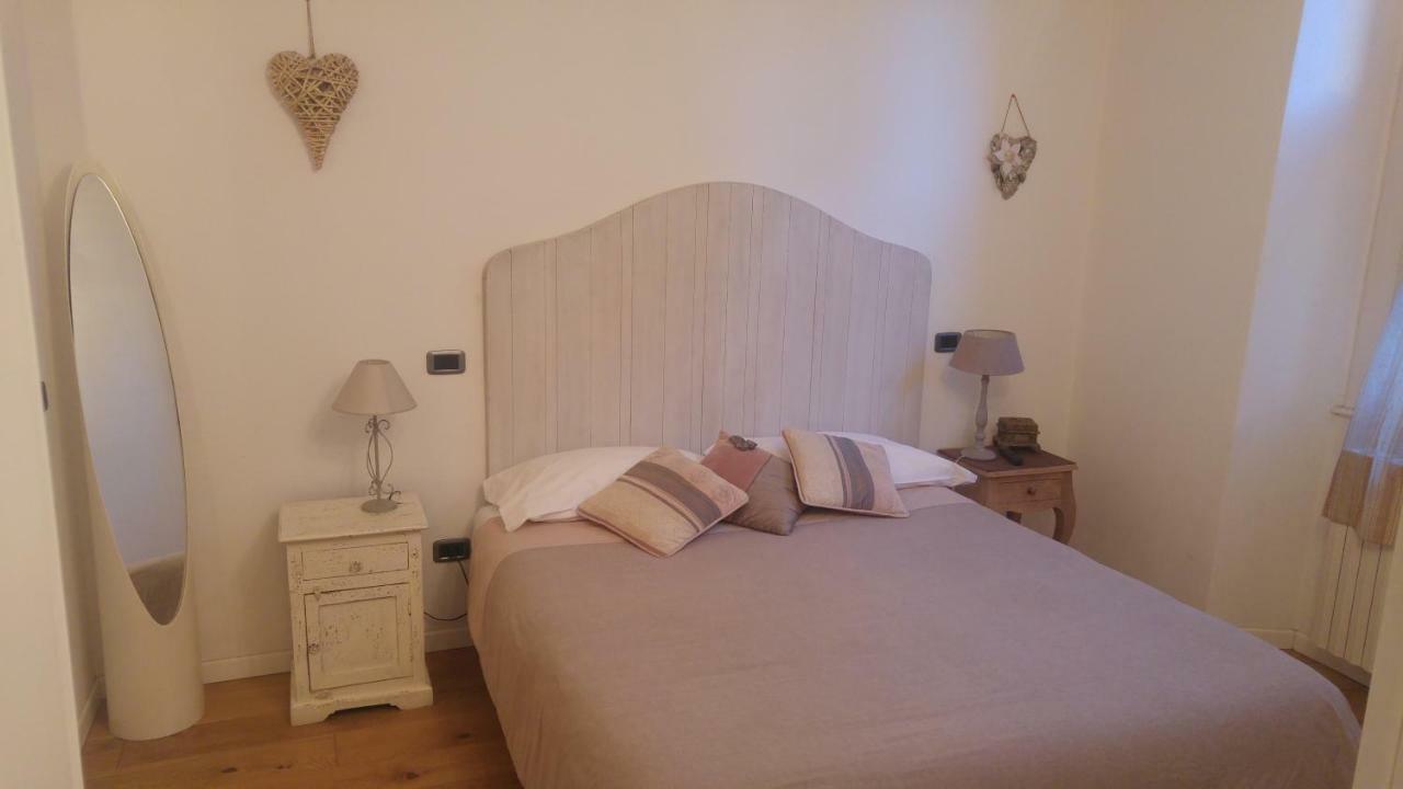 Accademia Deluxe Apartment Bergamo Bagian luar foto