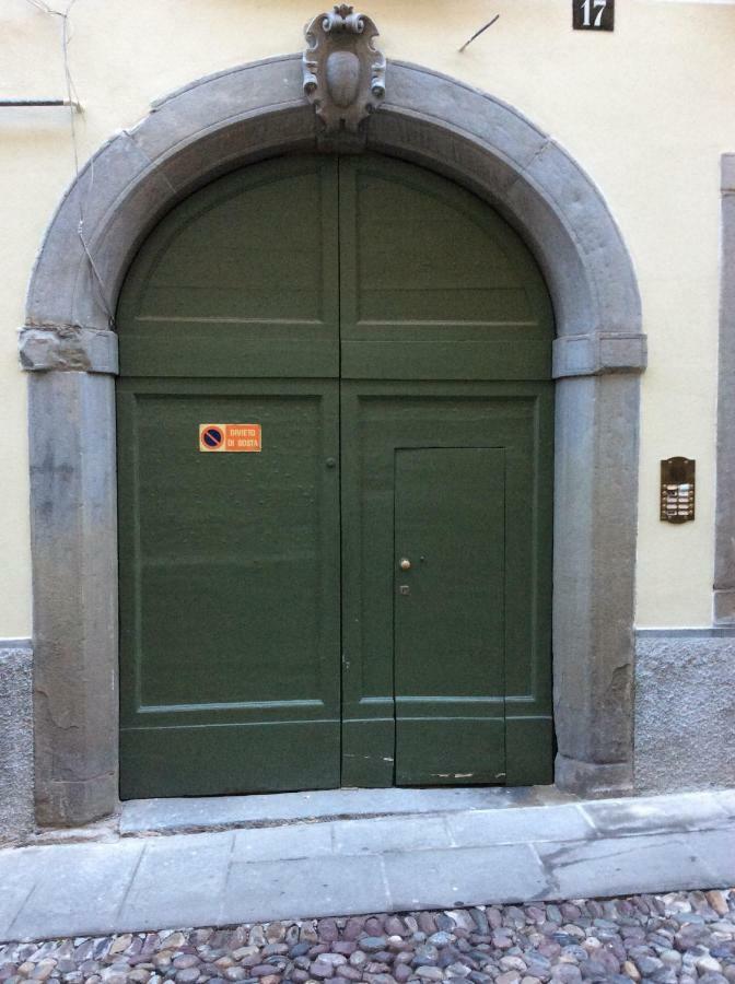 Accademia Deluxe Apartment Bergamo Bagian luar foto